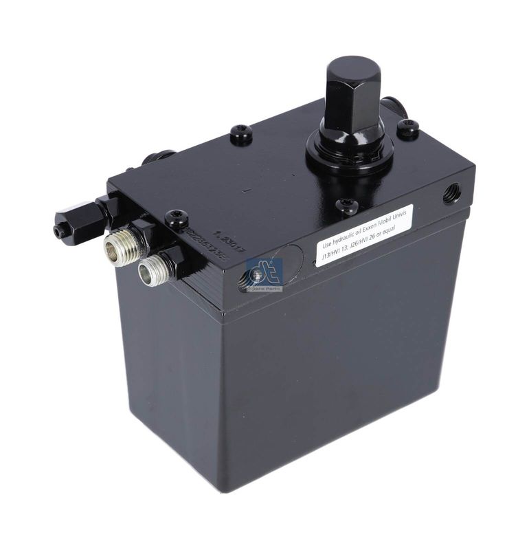 DT Spare Parts 1.23017 Tilt Pump, driver cab