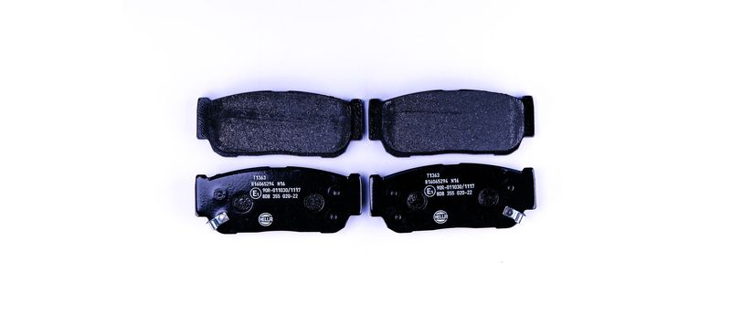 HELLA 8DB 355 020-221 Brake Pad Set, disc brake
